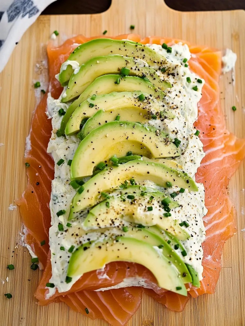 Simple Smoked Salmon Roll-Ups